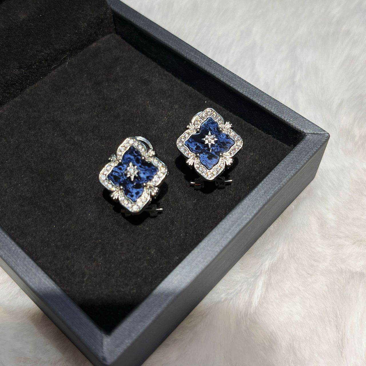 Set -  Bleu Héritage
